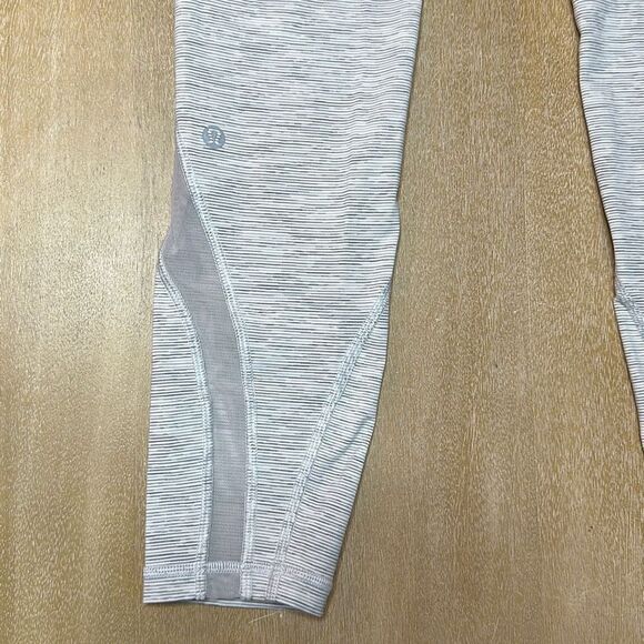 Lululemon Invigorate 7/8 Tight (25") - Picture 5 of 6